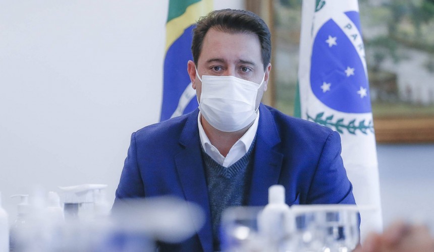 Novo decreto passa toque de recolher para 20 horas e muda horários do comércio, a partir de sexta-feira (28)