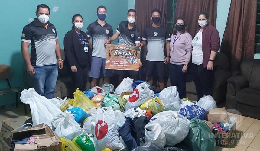 Roupas arrecadadas na Campanha do Agasalho do Grupo Boleragem são entregues para a Pastoral da Criança de Capitão