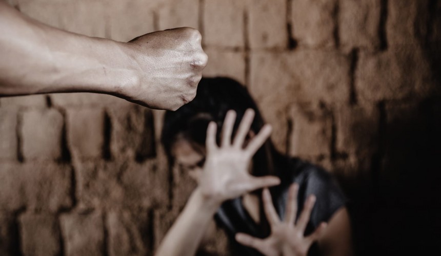 Homem agride e ameaça companheira em Santa Izabel do Oeste