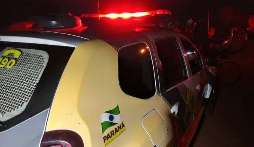 Mulher foi morta em Cascavel por disparo de arma de fogo na boca, diz a PM