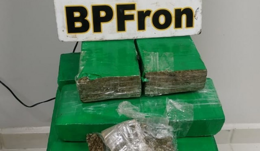 BPFRON apreende 21 kg de maconha durante abordagem a ônibus, em Realeza