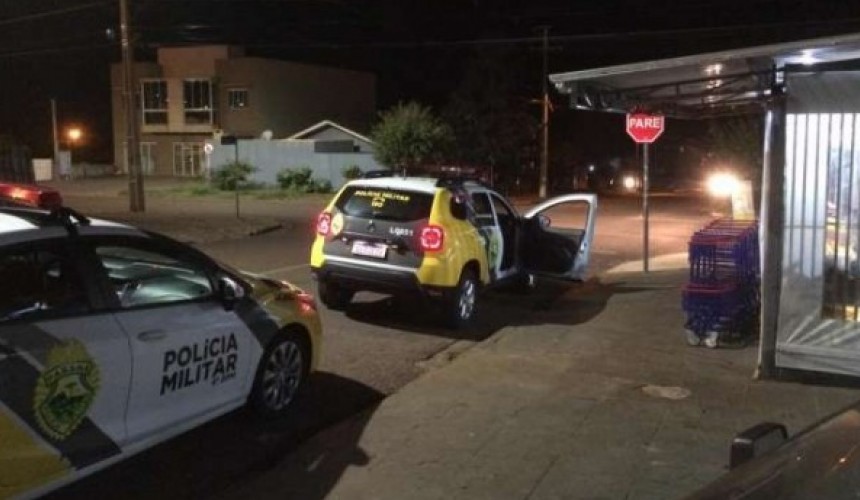 Bandido armado rouba R$ 2.500 de mercado em Cascavel