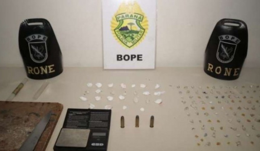 Família é flagrada embalando drogas em casa, em Ponta Grossa