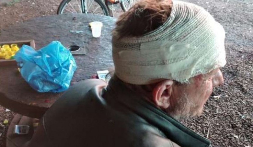 Homem leva garrafada durante partida de dominó em Cascavel