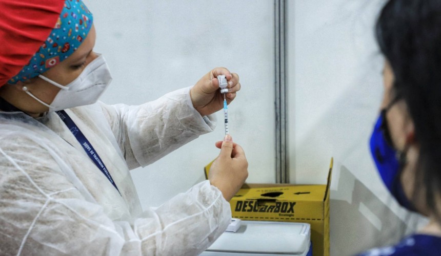 Paraná ultrapassa 8 milhões de doses aplicadas, terceiro estado que mais imunizou sua população