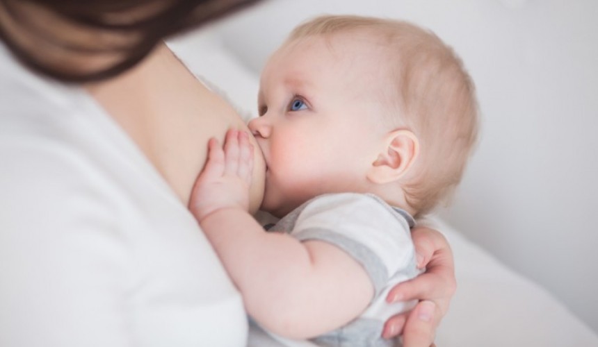 Agosto Dourado: amamentação é fator protetor contra o câncer de mama
