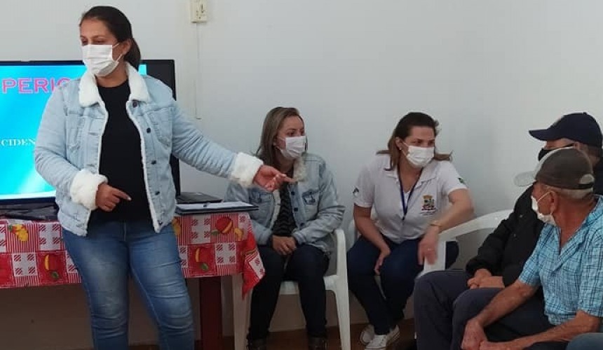 Idosos de Capitão recebem palestra sobre a prevenção de acidentes dentro e fora de casa