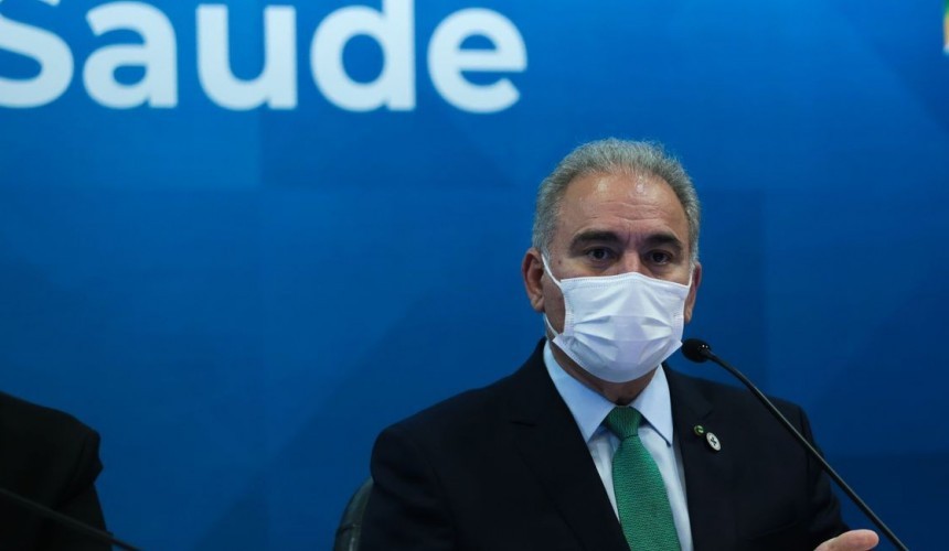 Covid-19: Saúde confirma dose de reforço de vacina para idosos