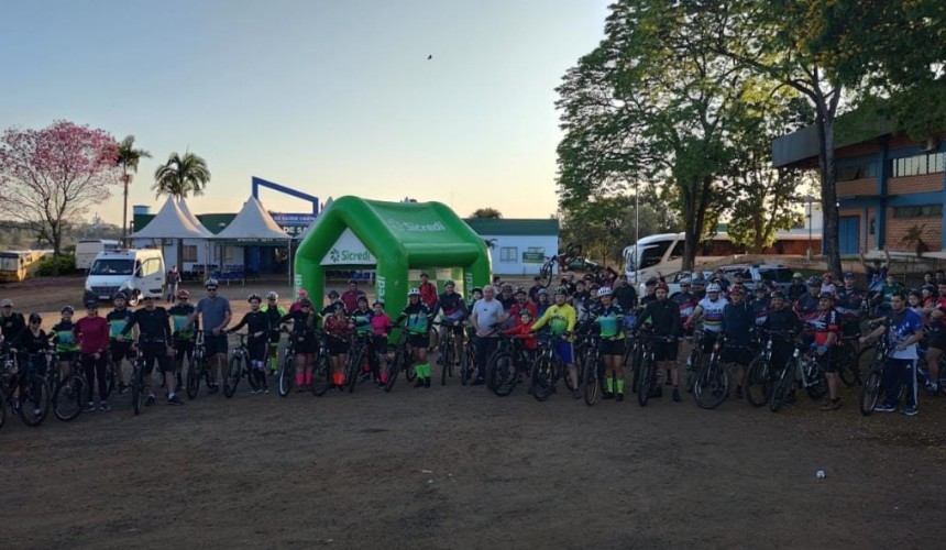 Mais de 100 pessoas participaram do Pedala Solidário em Capitão