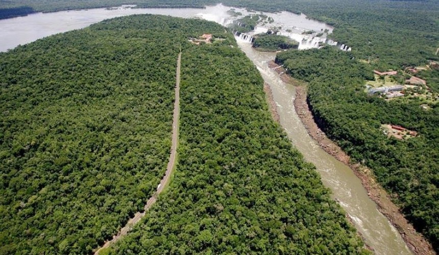 Maxwell participa de reunião com prefeitos lindeiros do PNI e discutem novo modelo de concessão