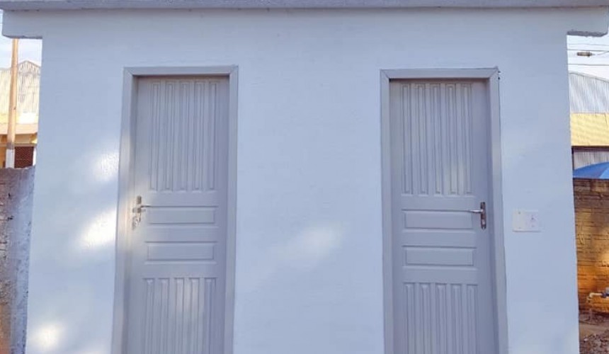 Cemitério Municipal de Capitão recebe melhorias; banheiros são reformados