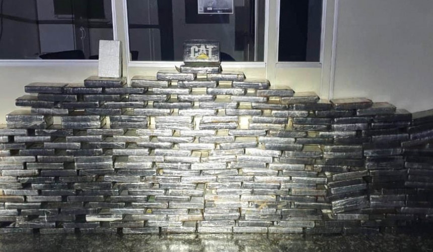 PM apreende 270 quilos de pasta base de cocaína avaliados em R$ 7 milhões no Paraná