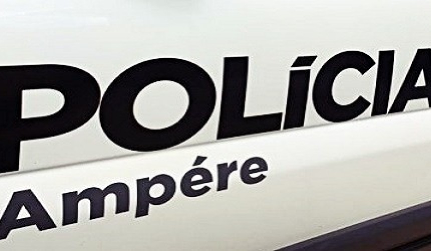 Condutor sem habilitação é preso por direção perigosa em Ampére