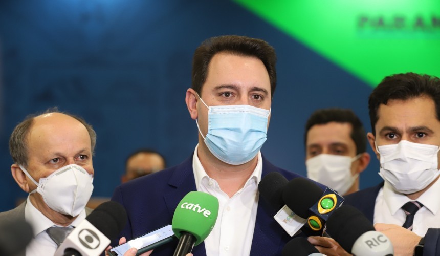 Governador sanciona lei que implementa opção pela educação domiciliar no Paraná