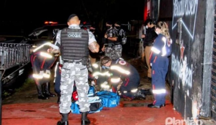 Rapaz é morto com 6 tiros depois de ser atraído para emboscada em Maringá