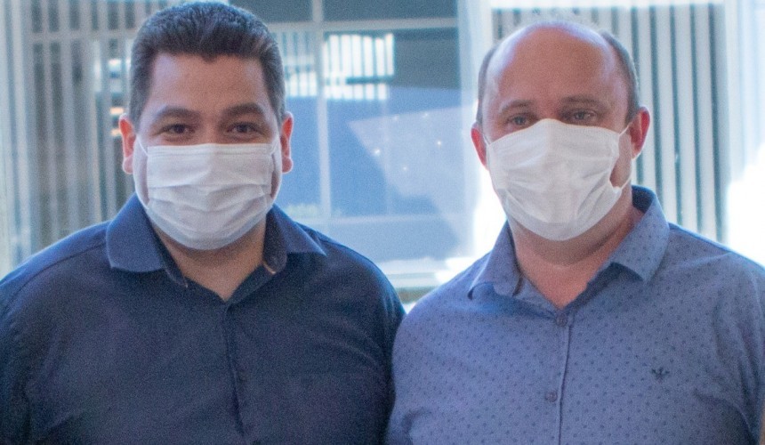 Gugu Bueno libera R$ 320 mil para construção de campo de futebol em Capitão