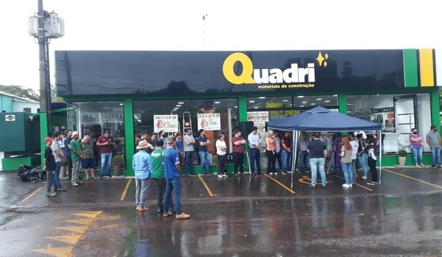 Quadri Materiais de Construção reinaugura loja em Capitão