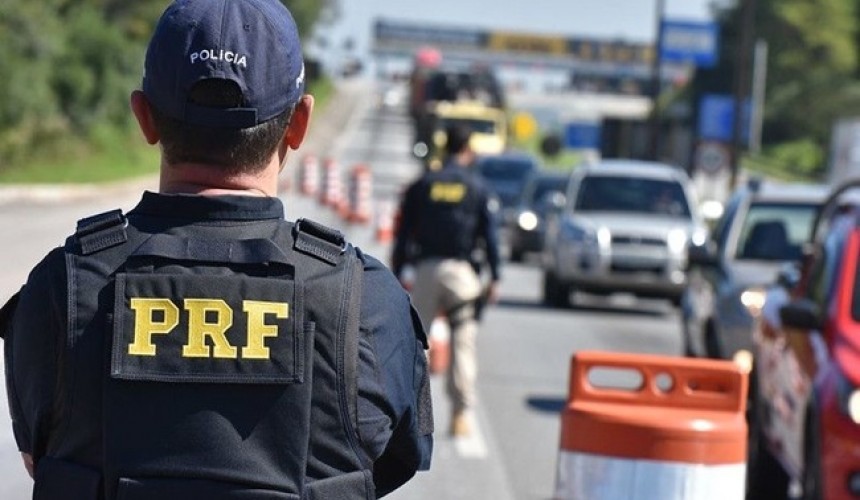PRF reforça o policiamento nas rodovias do Paraná neste feriadão