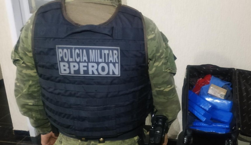 BPFRON apreende droga em ônibus na cidade de Capitão