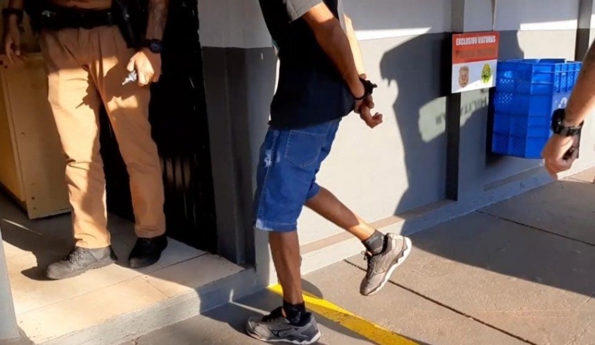 Homem é detido por furtar chinelo, em Cascavel