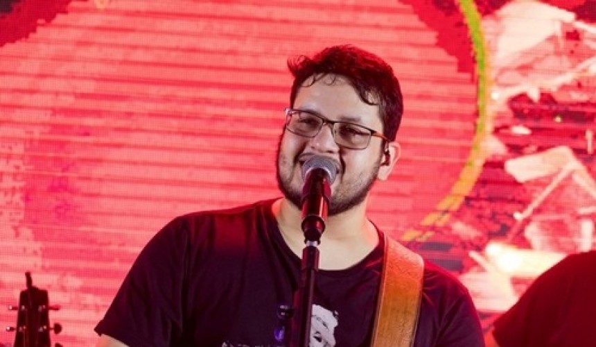 Cantor Maurílio da dupla Luiza e Maurílio morre em hospital de Goiânia