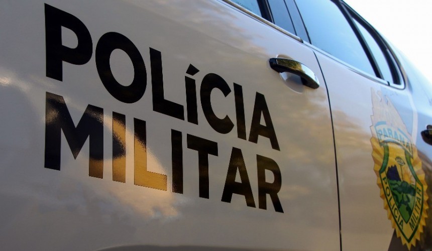 Casal é preso por deixar bebê trancado em carro estacionado na praia no litoral do Paraná