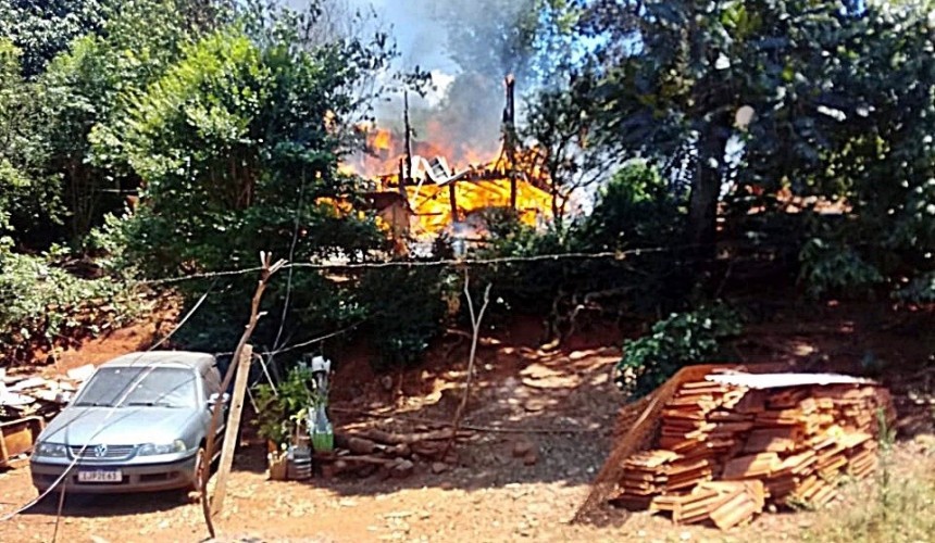 Após incêndio em residência morador de Boa Vista da Aparecida pede ajuda para recomeçar