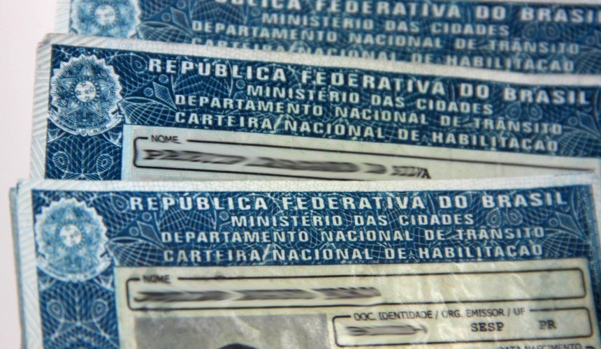 Detran-PR alerta sobre retomada do prazo de um ano para obtenção da CNH