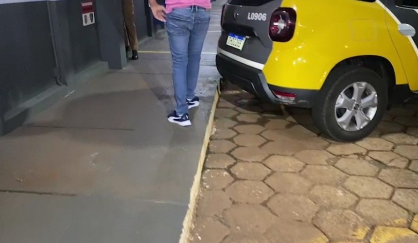 Médico é preso suspeito de matar o próprio cachorro a pauladas em Cascavel