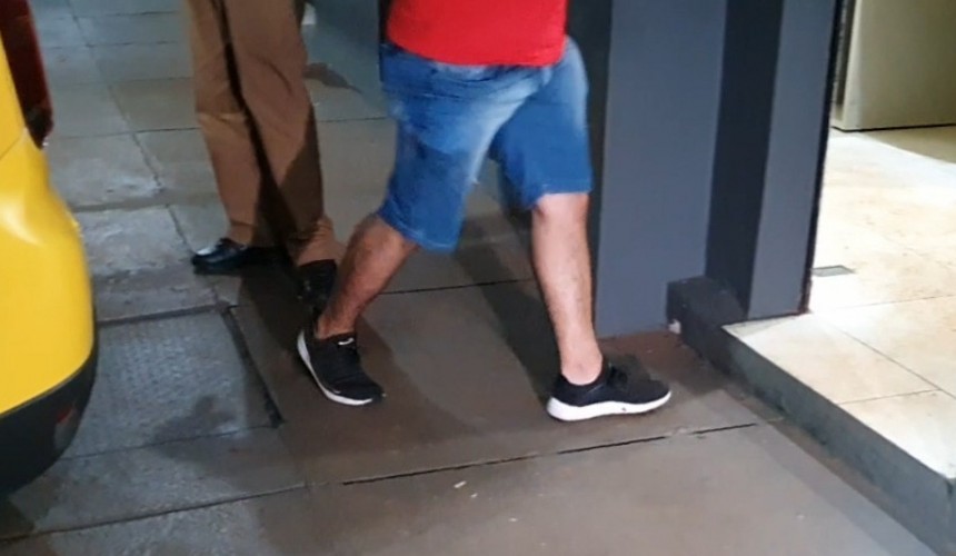 Colombiano é preso pela PM após enforcar companheira durante discussão em Cascavel