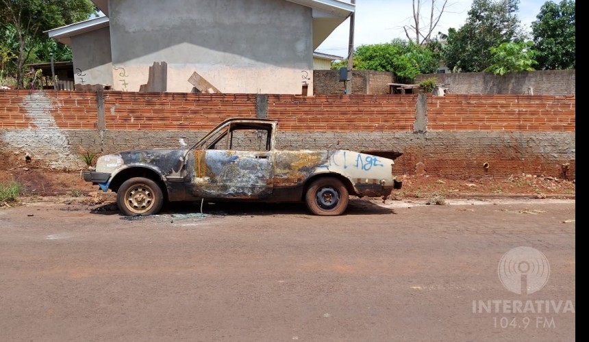Dois veículos são incendiados em menos de 24h em Capitão