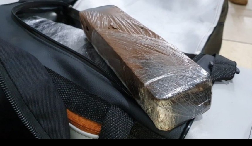 PRF localiza maconha misturada com pó de café em ônibus na BR 277 em Cascavel