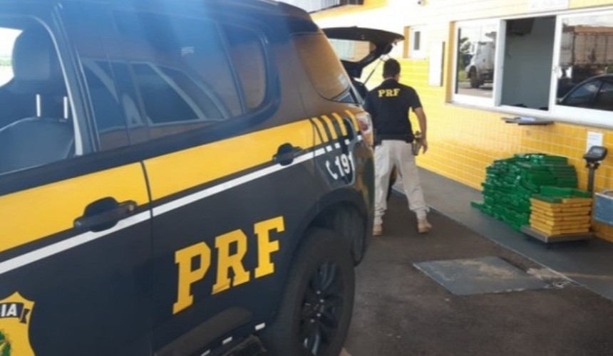 Homem é preso com CNH suspensa transportando 250 kg de maconha em Alto Paraná