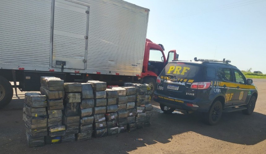 Caminhão de mudança carregado com cerca de 1,5 tonelada de maconha é apreendido na BR 163 em Lindoeste
