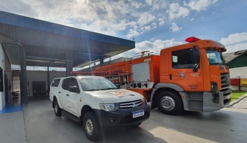 Bombeiros capturam duas cobras em Capitão