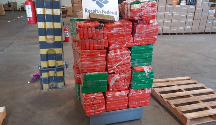 Receita Federal apreende 400 quilos de maconha em transportadora de Cascavel