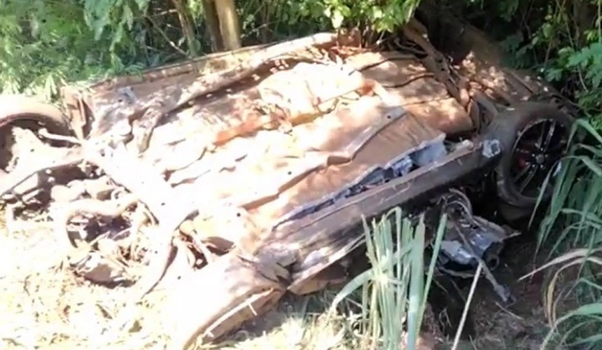 Duas pessoas morrem em veículo que fugia da polícia, na BR-163, em Mercedes, e bateu de frente com caminhão