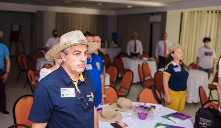 CAPITÃO: Alencar Trevisan assumiu novamente o cargo de Governador Assistente do Rotary Club
