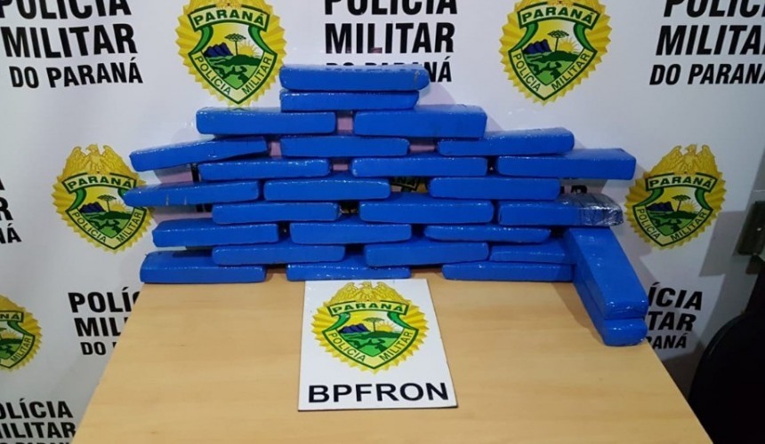 Mulher com filho de um ano é detida com 14,5 kg de maconha em Cascavel