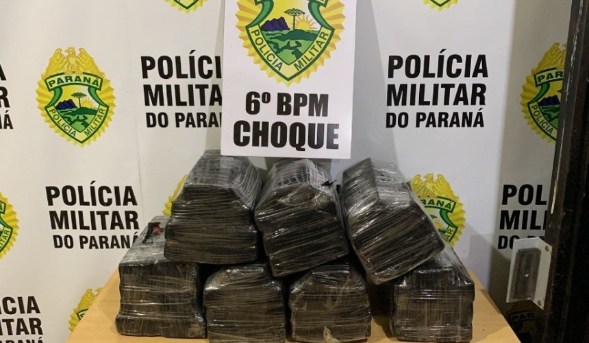 Pelotão de Choque detém uma pessoa e apreende 37 quilos de maconha na Rodoviária de Cascavel