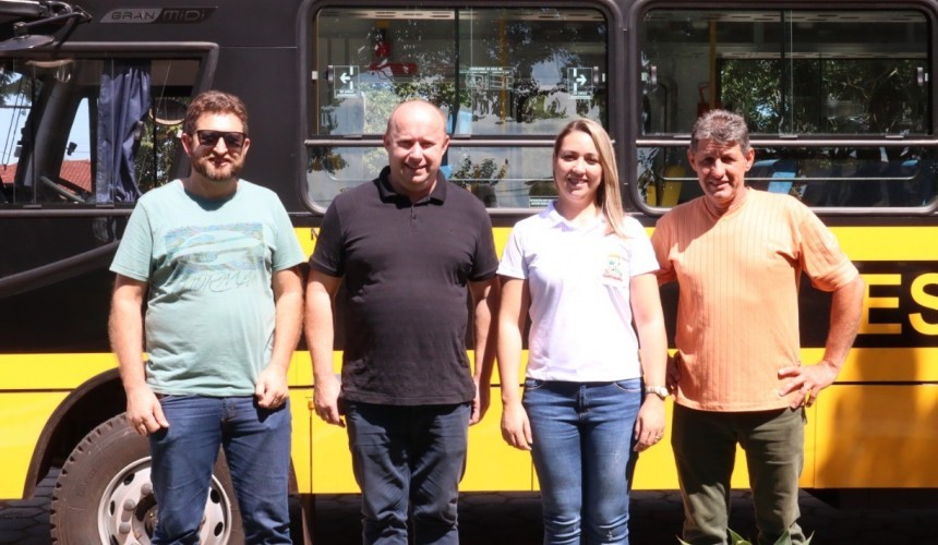 Com recursos próprios, Capitão adquire novo ônibus de 60 lugares