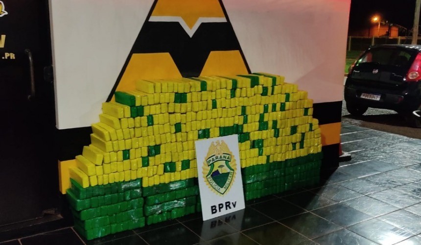 BPRv apreende 350 quilos de maconha em mata às margens da da PR 239, em Jesuítas