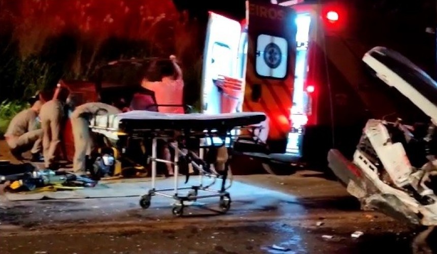Seis feridos, dois em estado grave após colisão na PR-475 em Francisco Beltrão