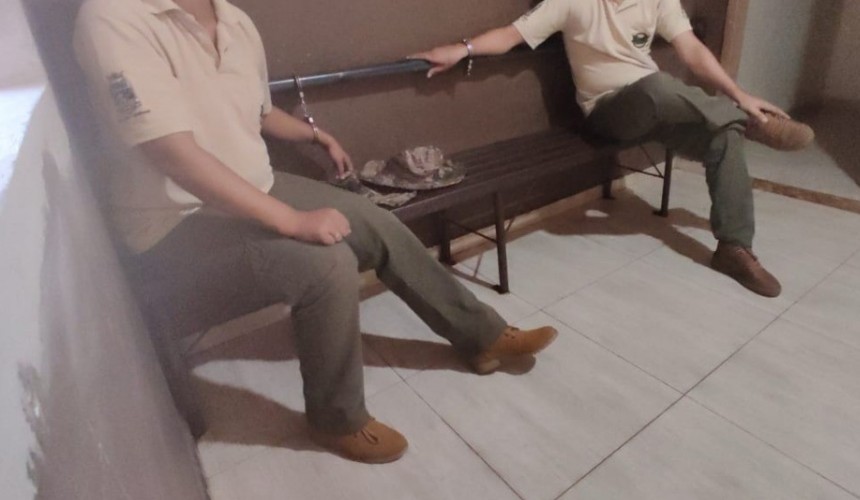 Casal é preso depois de se passar por agentes de combate à dengue para assaltar em Foz do Iguaçu