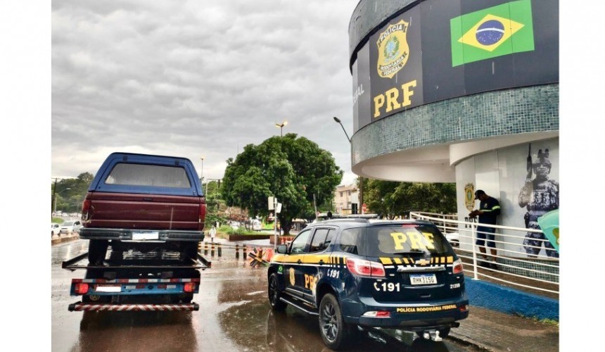PRF recupera na Ponte Internacional da Amizade caminhonete furtada em Toledo