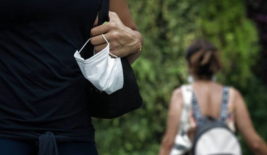 Em novo decreto, governador libera circulação sem máscaras em ambientes fechados