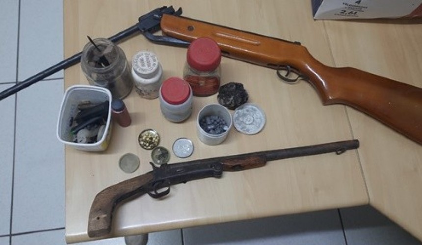 Após agredir esposa durante baile, homem é preso com armas de fogo em Capanema