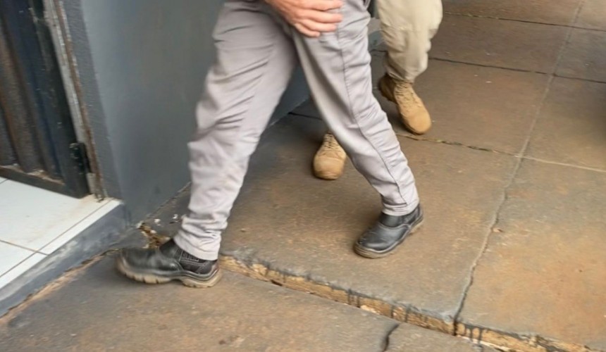 Homem com mandado de prisão em aberto é preso pela PRF em Lindoeste