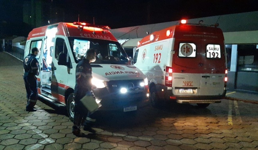 Homem agride o avô a pauladas, sofre surto e é socorrido por Samu em Cascavel