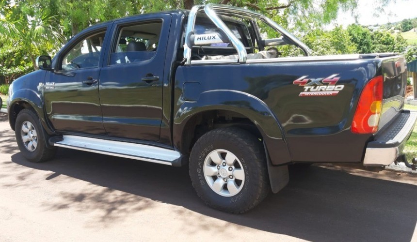 Assaltantes amarram família e roubam caminhonete em Boa Vista Da Aparecida